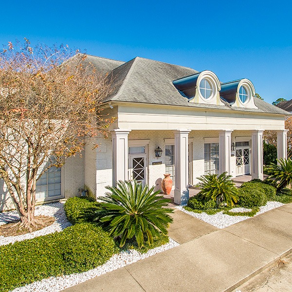 Baton Rouge Dentist Carol Galliano