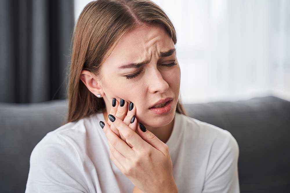 8 Signs Of A Failed Root Canal From Your Previous Dentist